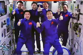 梦想的接力！中国航天员有了5张太空6人合影图片
