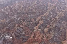 甘肃兰州：水墨丹霞景区迎客来图片