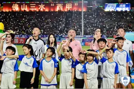 一众港星亮相三水秀球技，佛山“西甲”正加速迈向“湾区西甲”图片
