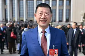 全国人大代表、飞鹤乳业董事长冷友斌：以乳业科技创新与黑土地保护助力中国式现代化建设图片