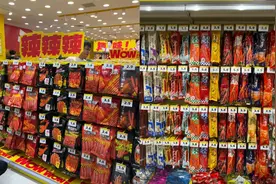 零食很忙求个性，开了一家只卖辣零食的新店图片