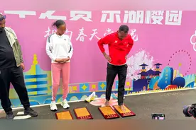 樱花季 越江湖｜汉马冠军邂逅樱花雨图片