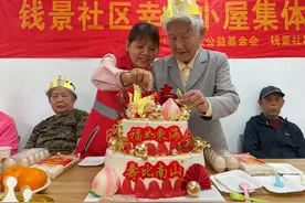 独乐乐不如众乐乐，一句不经意的期盼把这场梦幻生日会带到了社区图片