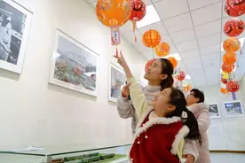 我的铁路风景：庆元宵 北京站里听古筝、赏花灯、猜灯谜图片