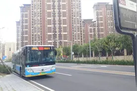 古城辖区新增公交线路又双叕+1！打通居民乘车出行的“最后一公里”图片