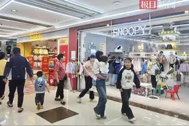 “汉交会”即将开幕，汉口北服装商家升级焕新迎盛会图片
