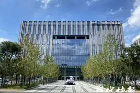 江苏三厅局负责人：以钉钉子精神抓好改革落实图片