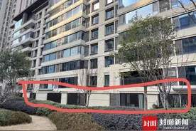 西安一小区一楼住户修花园被指侵占公共绿地，当事业主回应系高价购房赠送 | 封面深镜图片