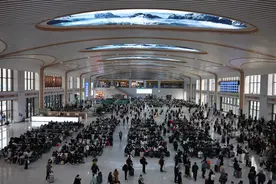 清明假期淄博火车站到发送旅客27.5万人次图片