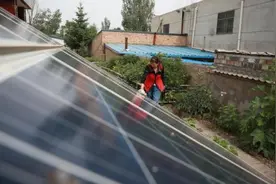身边的改革故事丨屋顶种上“新作物” 太阳一出就有收入图片
