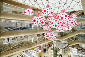 日元汇率创新低，游客在日本爆买奢侈品图片