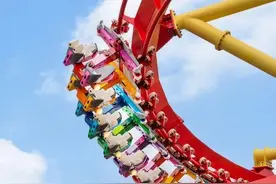 完成度达85%！上海乐高乐园冲刺今夏开园，大部分游乐设施已进入设备调试阶段图片