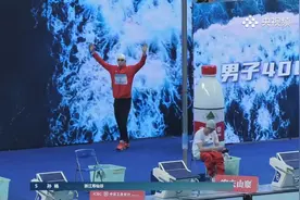 成绩超过去年的自己 孙杨全国游泳春季锦标赛400自摘银图片