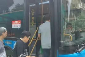 潮声丨发车时间精确到分钟，50条“准时公交”跨越杭州城乡图片