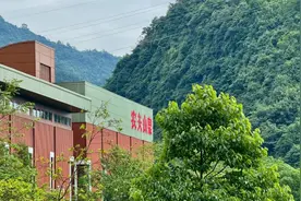 雪贝 | 网暴为何撼不动农夫山泉？图片