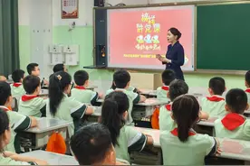 纪念馆里的青春“传声筒”，95后讲解员让烽火岁月“活”起来图片