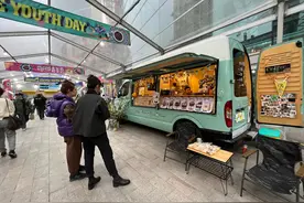 消费市场绽放春日活力，清明假期2000多万人次逛商圈图片
