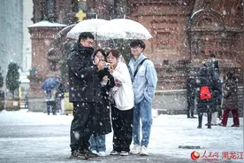 三月冰城，邂逅浪漫春雪图片