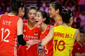 中国女排巴黎奥运会名单公示：朱婷领衔5名主攻在列，一人选引来争议图片
