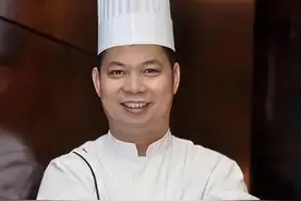 坚守后厨，这个厨师烹饪浓浓年味，点亮美好“食”光！图片