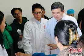 中国工程院院士董家鸿的高原情：战“虫癌”，带团队开创多项先河图片