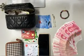 来武汉探亲遗失万元财物，民警调看监控帮助乘客寻回图片