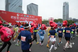 高清大图！2023江门马拉松热情开跑图片
