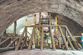 成渝中线高铁冲破地质禁区 管幕施工精度破纪录图片