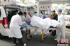 中越跨境医疗救助通道上演跨国生死救援图片
