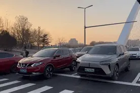 北京经开区文昌大道跨凉水河桥今日正式通车，现场直击图片