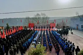 用青春步履丈量信仰之路——甘肃省“清明祭英烈 重走长征路”2025年思政教育主题实践活动启幕图片