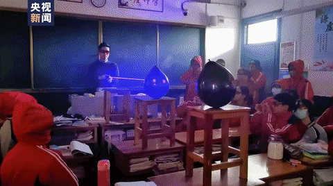 央视关注！江西这个“魔法老师”火了图片