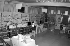 0点30分，临沂一男子翻后窗进入……图片