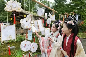 “非遗+诗歌” 第八届非遗节都江堰主题活动开幕图片