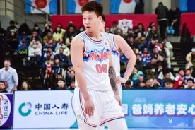 媒体人：赵睿11中8轰下25分 附送一记势大力沉的战斧劈扣🔥图片