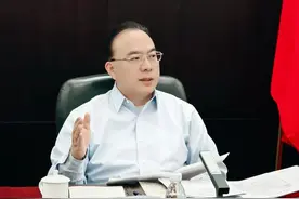 要闻｜公众代表受邀列席市商务委主任办公会议，共同探讨《关于支持黄浦区建设上海国际珠宝时尚功能区的若干措施》图片