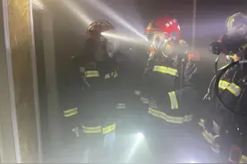 从化学专业研究生到优秀消防员需要几步？图片