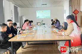 巧手润童心 劳动最光荣！常熟市沙家浜镇华阳村开展手工麦穗DIY贴画活动图片