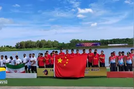 追光记丨一位轮滑女孩与一群“黑珍珠”图片
