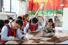 图书馆中的学校：让阅读如呼吸般自然图片