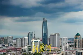 降雨将至 泉城上空现密布乌云图片