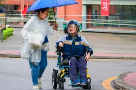 这些普通高考生的“名场面”，同样值得一个大大的点赞图片