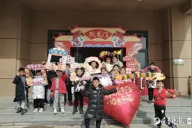 图集｜戴龙头、跃龙门，贴龙鳞……烟台中小学新学期“龙”重登场图片
