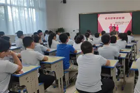 聆听红色故事，传承红色基因！坊子区盛文学校开展“老兵故事进校园”活动图片