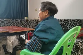 让收音机再陪陪老人图片