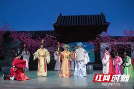大型复排传统阳戏剧目《状元焚冠》成功首映图片