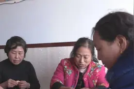 山西天镇：指尖盛开“幸福花” 巧手编织“新生活”图片