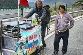 3000多公里！男子带着病妻从湖南徒步去西藏，称收获了“幸福密码”和自媒体甜头图片