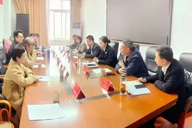 江西进贤县全力支持江西诗派暨历代江西诗人名家名篇方言诵唱会图片