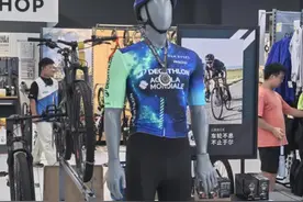 夏日夜骑热，骑行服成最火时尚单品图片